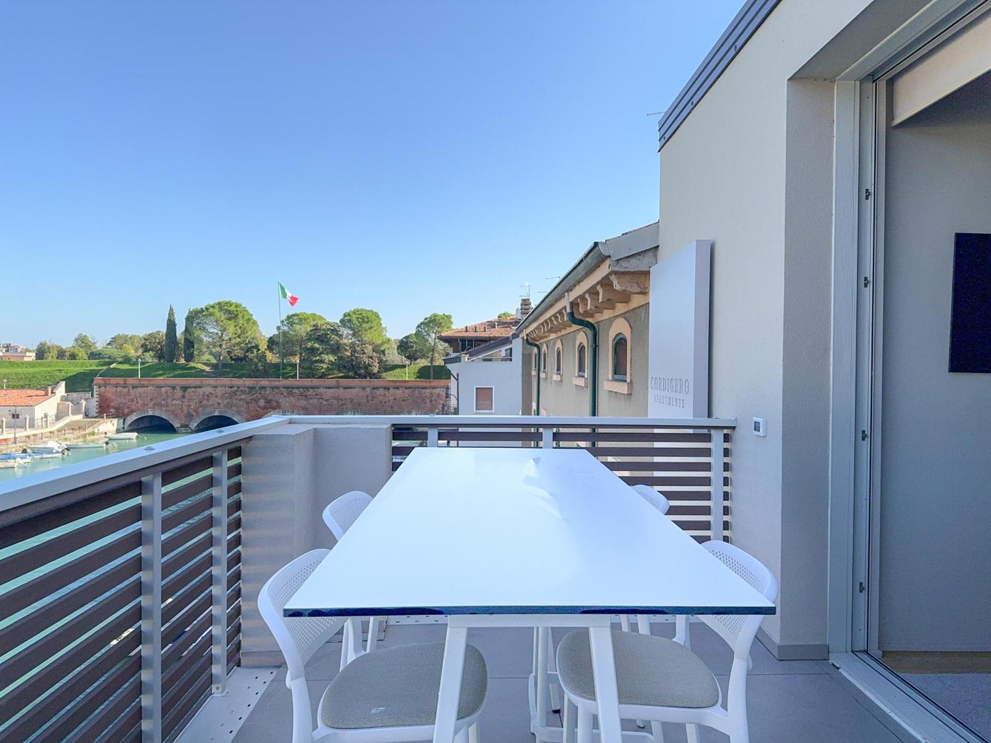 Palazzo Cordigero - Apartments Peschiera del Garda Exterior photo