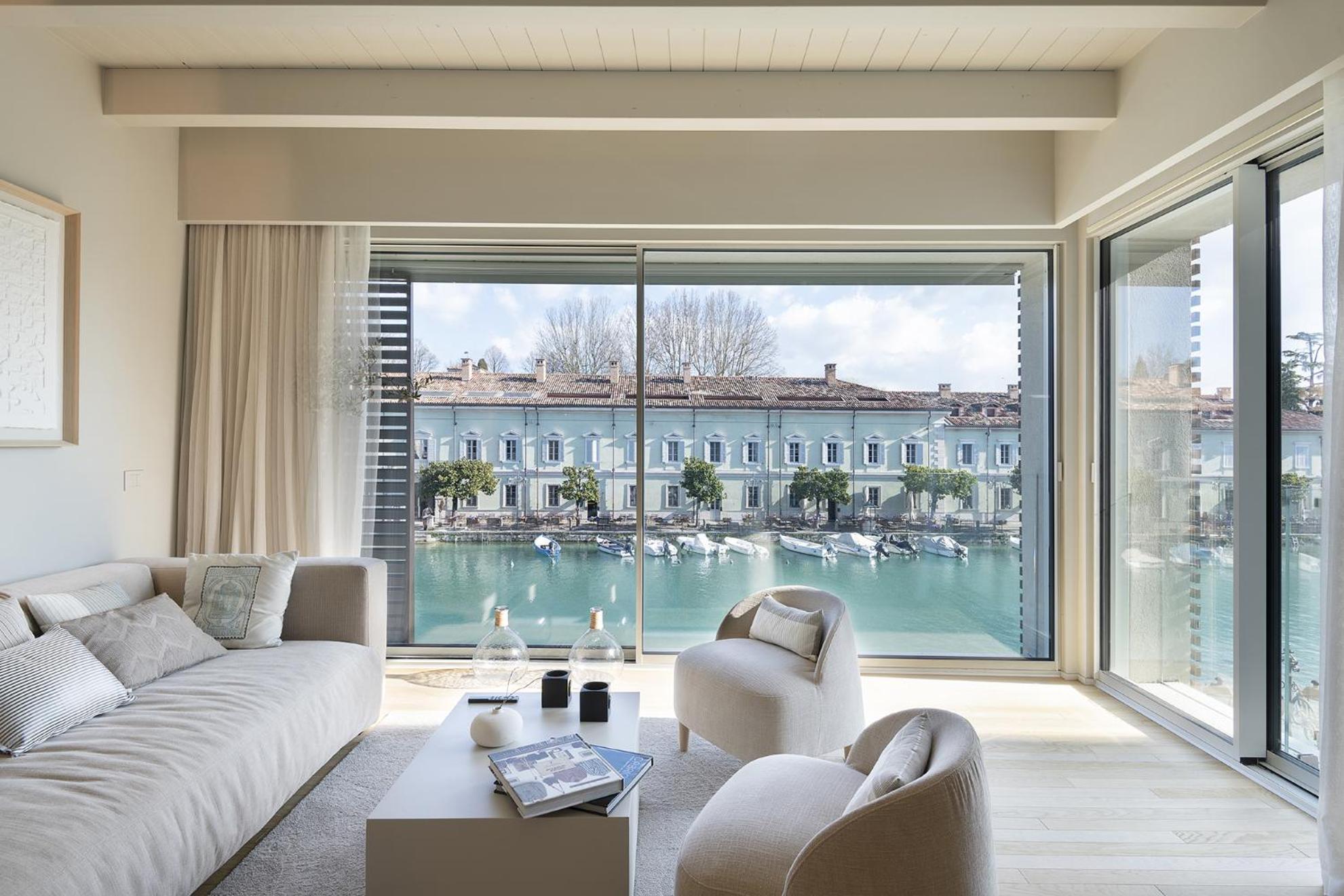 Palazzo Cordigero - Apartments Peschiera del Garda Exterior photo