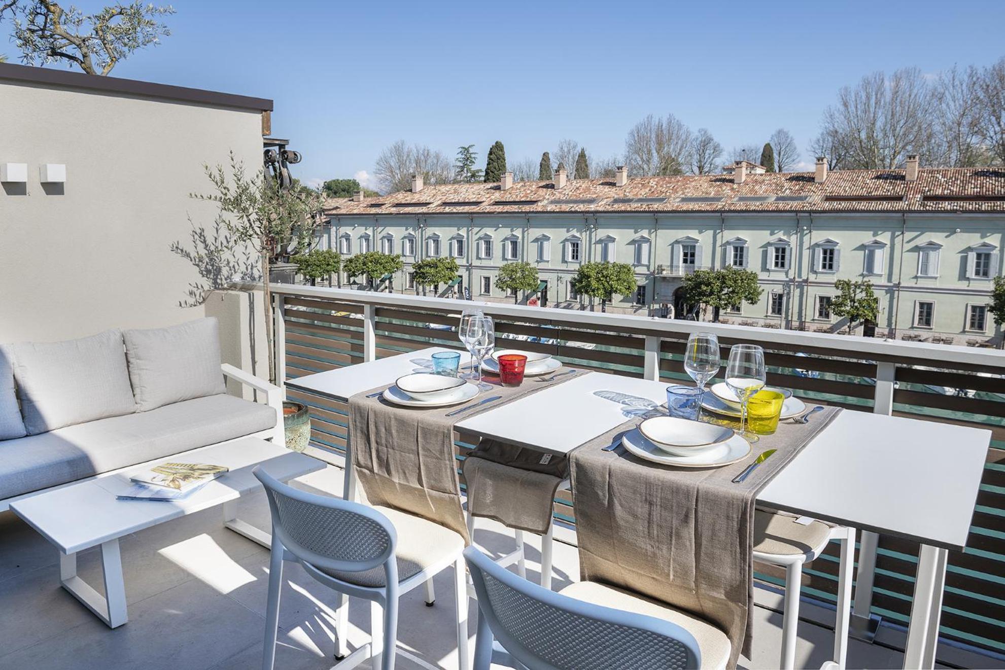 Palazzo Cordigero - Apartments Peschiera del Garda Exterior photo